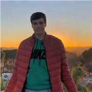 Soy un chico que acaba de terminar segundo de bachillerato, busco ayudar a otros alumnos en una asignatura que me apasiona